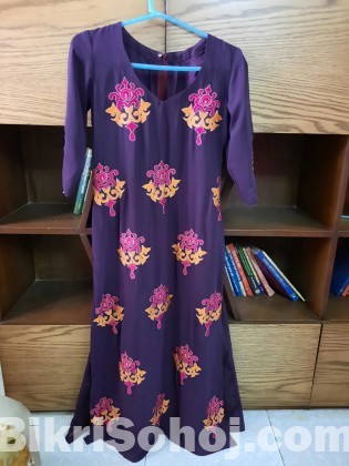 Single embroidered kameez